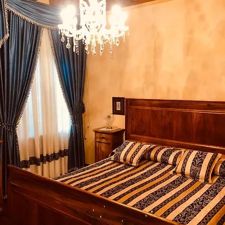 Antica Dimora Corte Impero Hotel