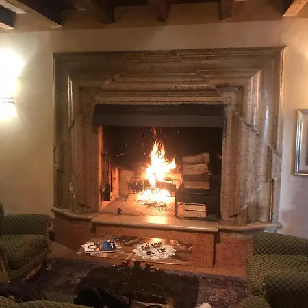 Antica Dimora Corte Impero Hotel 3*